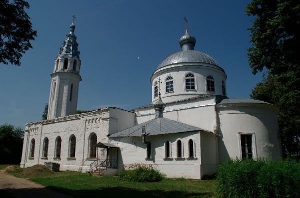 Троицкий храм в Захарово